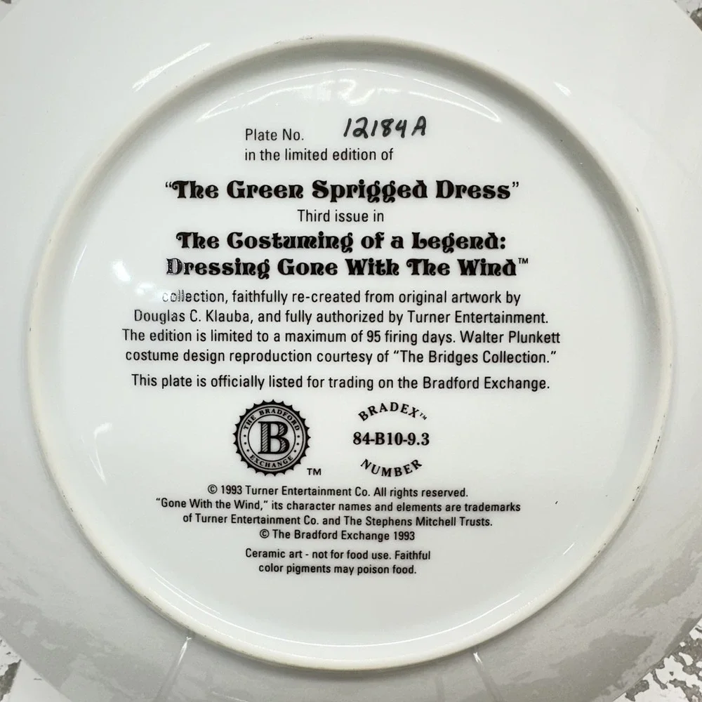 Vintage Bradford Exchange Green Sprigged Dress‎ Gone With Wind Plate COA 1993